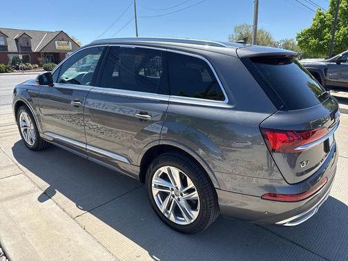 2021 Audi Q7 55 Premium