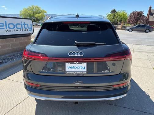 2021 Audi e-tron Premium
