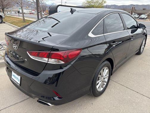 2018 Hyundai SONATA SE