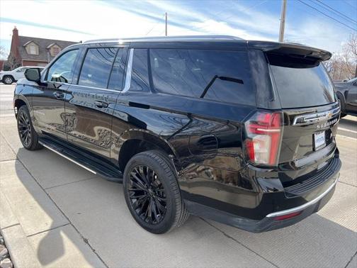 2022 Chevrolet Suburban LT