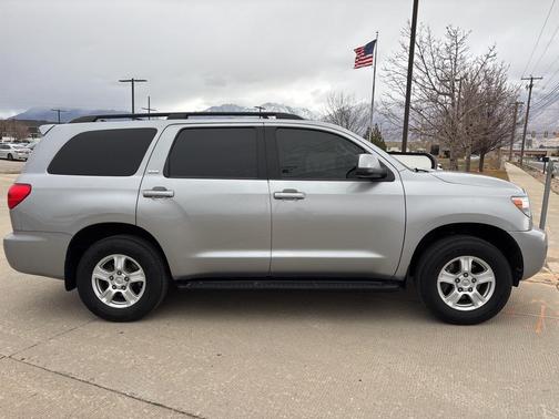2017 Toyota Sequoia SR5