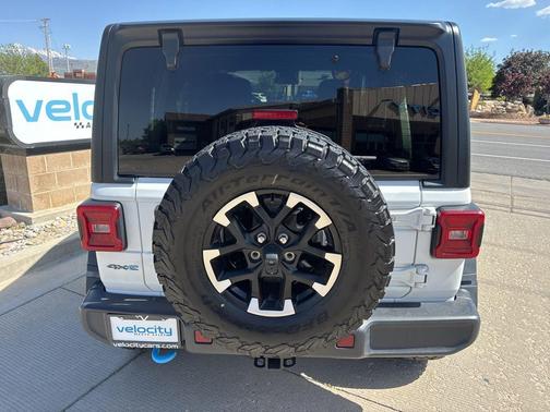 Bright White Clearcoat 2024 Jeep Wrangler 4xe Rubicon