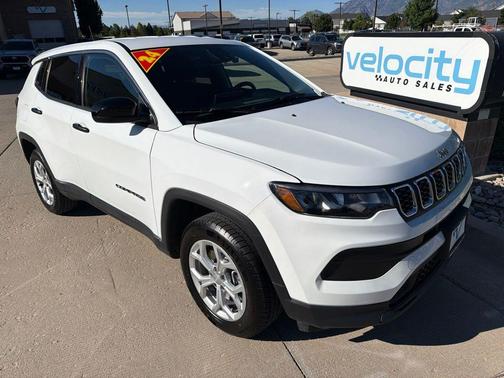 Bright White Clearcoat 2024 Jeep Compass Sport
