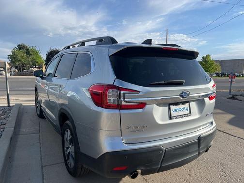 Ice Silver Metallic 2025 Subaru Ascent Premium 7-Passenger