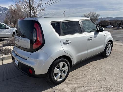 2018 Kia Soul Base