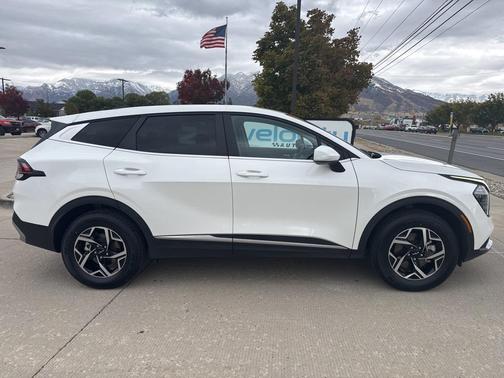 2024 Kia Sportage LX