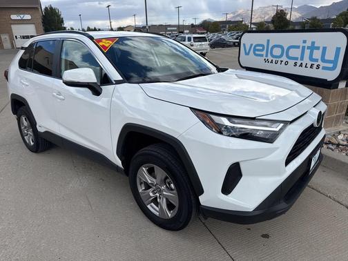 2025 Toyota RAV4 Hybrid XLE