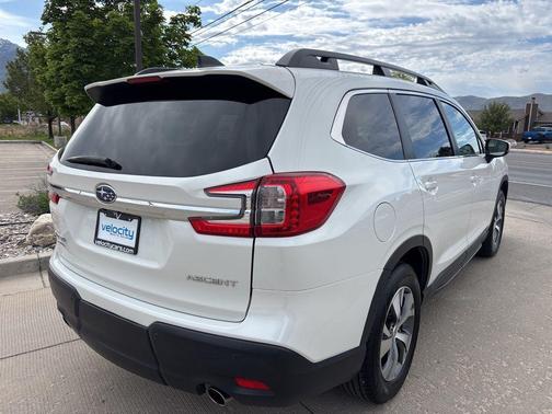 Crystal White Pearl 2025 Subaru Ascent Premium 7-Passenger
