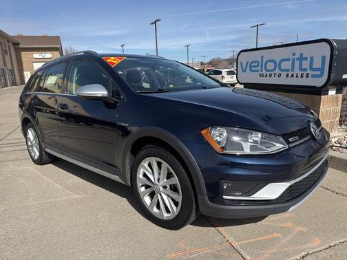 2017 Volkswagen Golf Alltrack TSI S