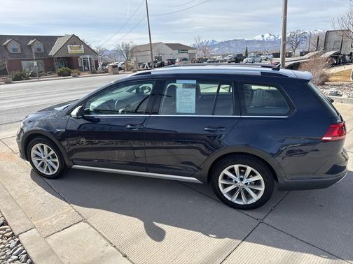2017 Volkswagen Golf Alltrack TSI S