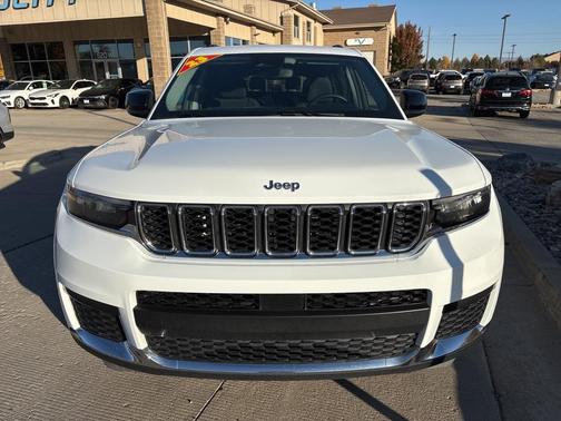 2023 Jeep Grand Cherokee L Laredo