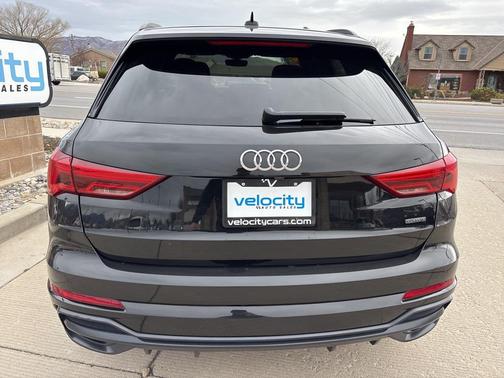 2021 Audi Q3 45 S line Premium