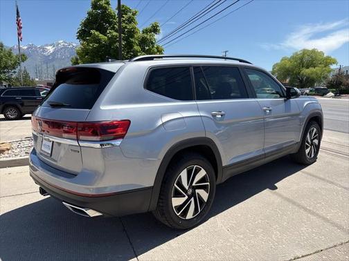 2024 Volkswagen Atlas 2.0T SE w/Technology 4MOTION
