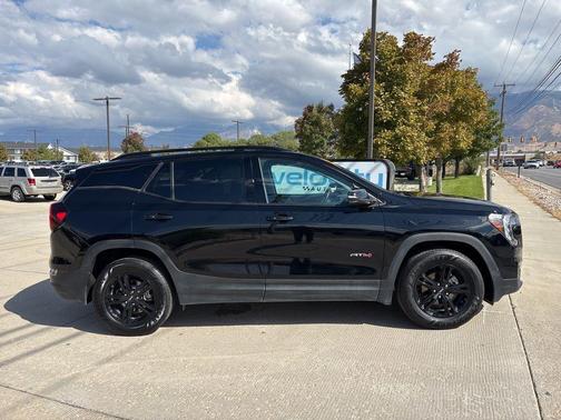2023 GMC Terrain AWD AT4