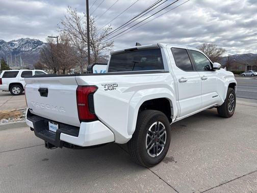 Ice Cap 2024 Toyota Tacoma TRD Sport