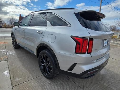 2022 Kia Sorento SX