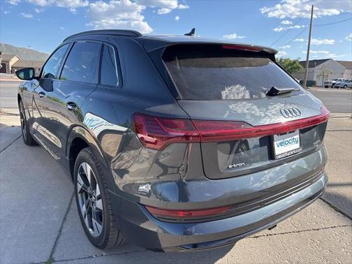 2021 Audi e-tron Premium