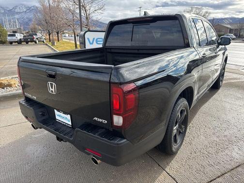 2022 Honda Ridgeline Black