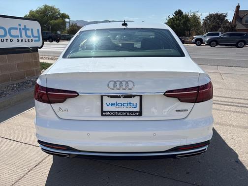 2022 Audi A4 45 S line Premium Plus
