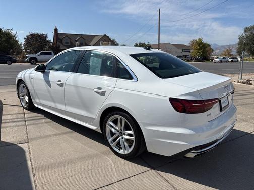 2022 Audi A4 45 S line Premium Plus