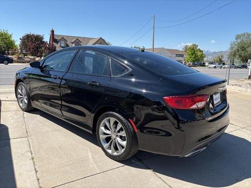 2015 Chrysler 200 S
