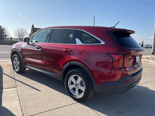 2023 Kia Sorento LX