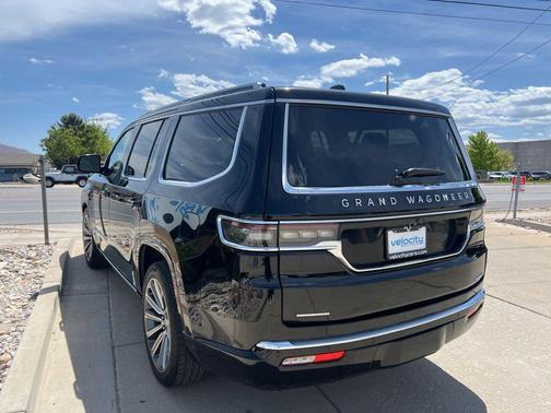 Diamond Black Crystal Pearlcoat 2023 Jeep Grand Wagoneer Series II 4x4