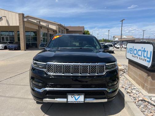 Diamond Black Crystal Pearlcoat 2023 Jeep Grand Wagoneer Series II 4x4