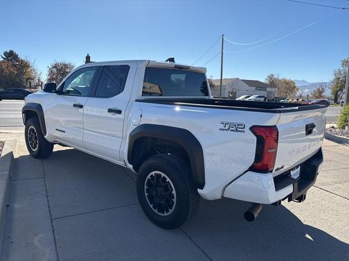 2024 Toyota Tacoma TRD Off-Road