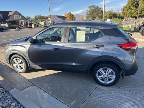 2020 Nissan Kicks S
