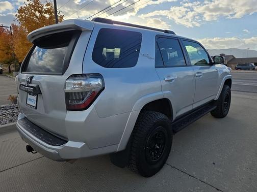 2024 Toyota 4Runner TRD Off Road