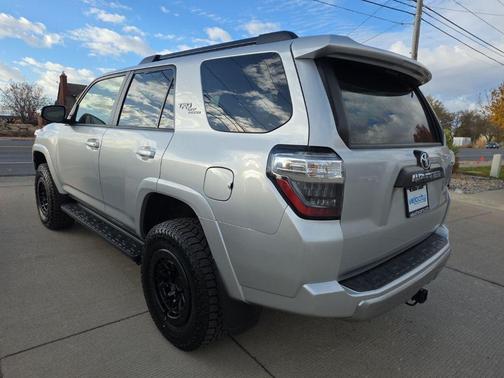2024 Toyota 4Runner TRD Off Road