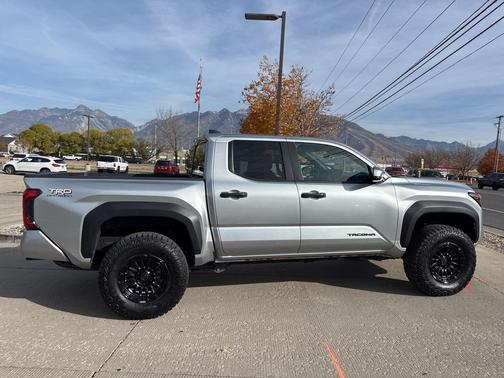 2024 Toyota Tacoma TRD Off-Road