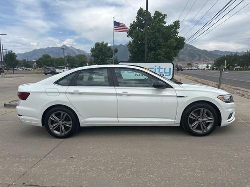2021 Volkswagen Jetta 1.4T R-Line