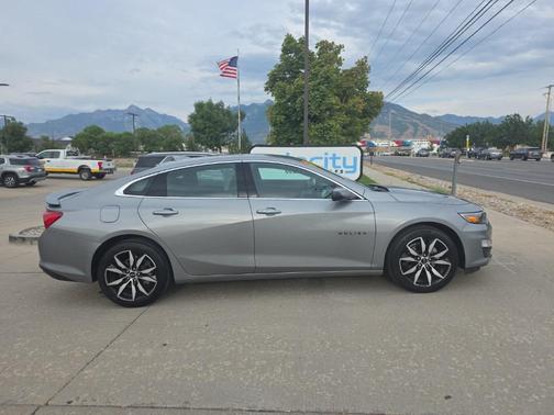 2023 Chevrolet Malibu FWD RS