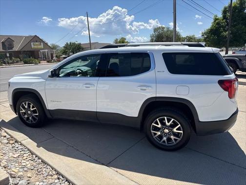 2023 GMC Acadia AWD SLT