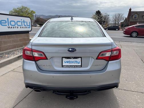 Ice Silver Metallic 2018 Subaru Legacy Limited