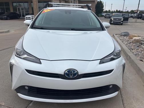 2022 Toyota Prius LE