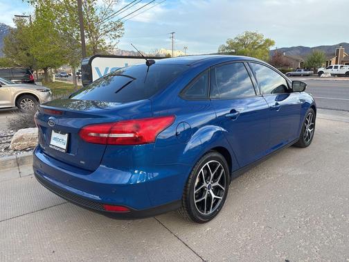Lightning Blue 2018 Ford Focus SEL