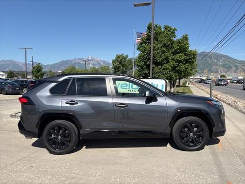 2023 Toyota RAV4 Hybrid SE
