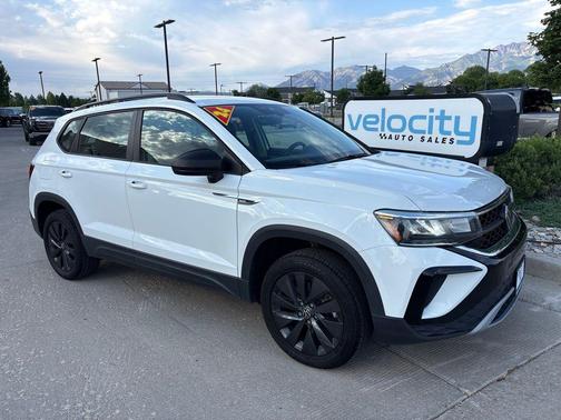 Pure White 2024 Volkswagen Taos 1.5T S