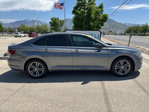 2020 Volkswagen Jetta 1.4T R-Line