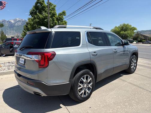 2023 GMC Acadia AWD SLT