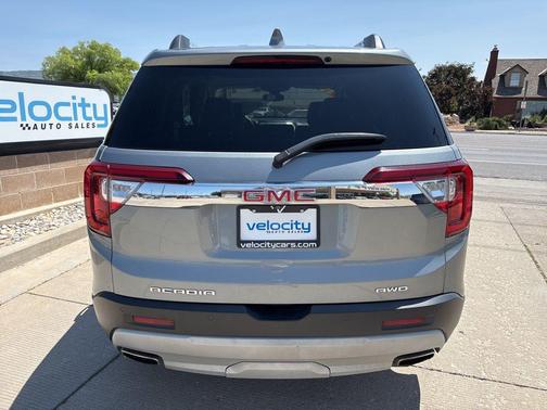 2023 GMC Acadia AWD SLT