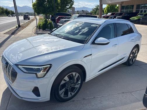 2021 Audi e-tron Premium