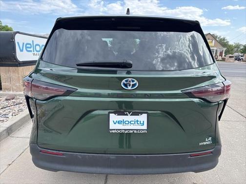2024 Toyota Sienna LE