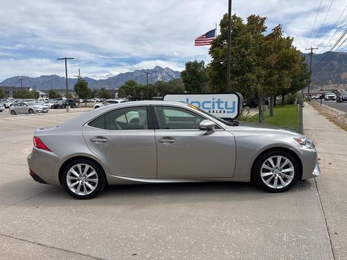 2016 Lexus IS 300 Base