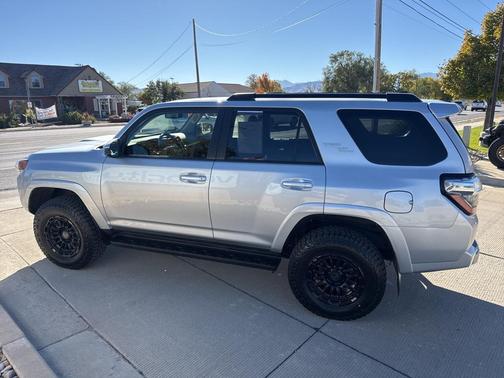 2024 Toyota 4Runner TRD Off Road