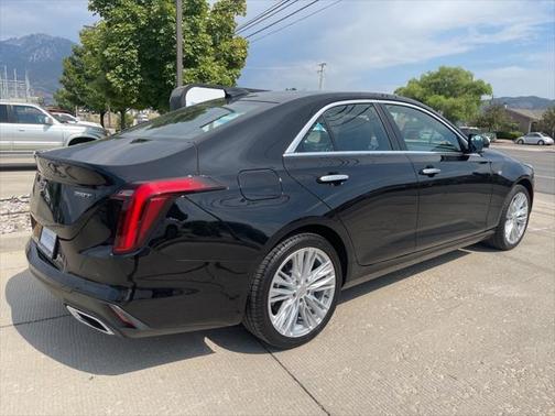 2023 Cadillac CT4 Premium Luxury