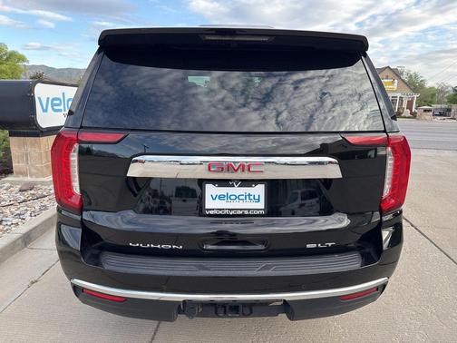 2023 GMC Yukon SLT